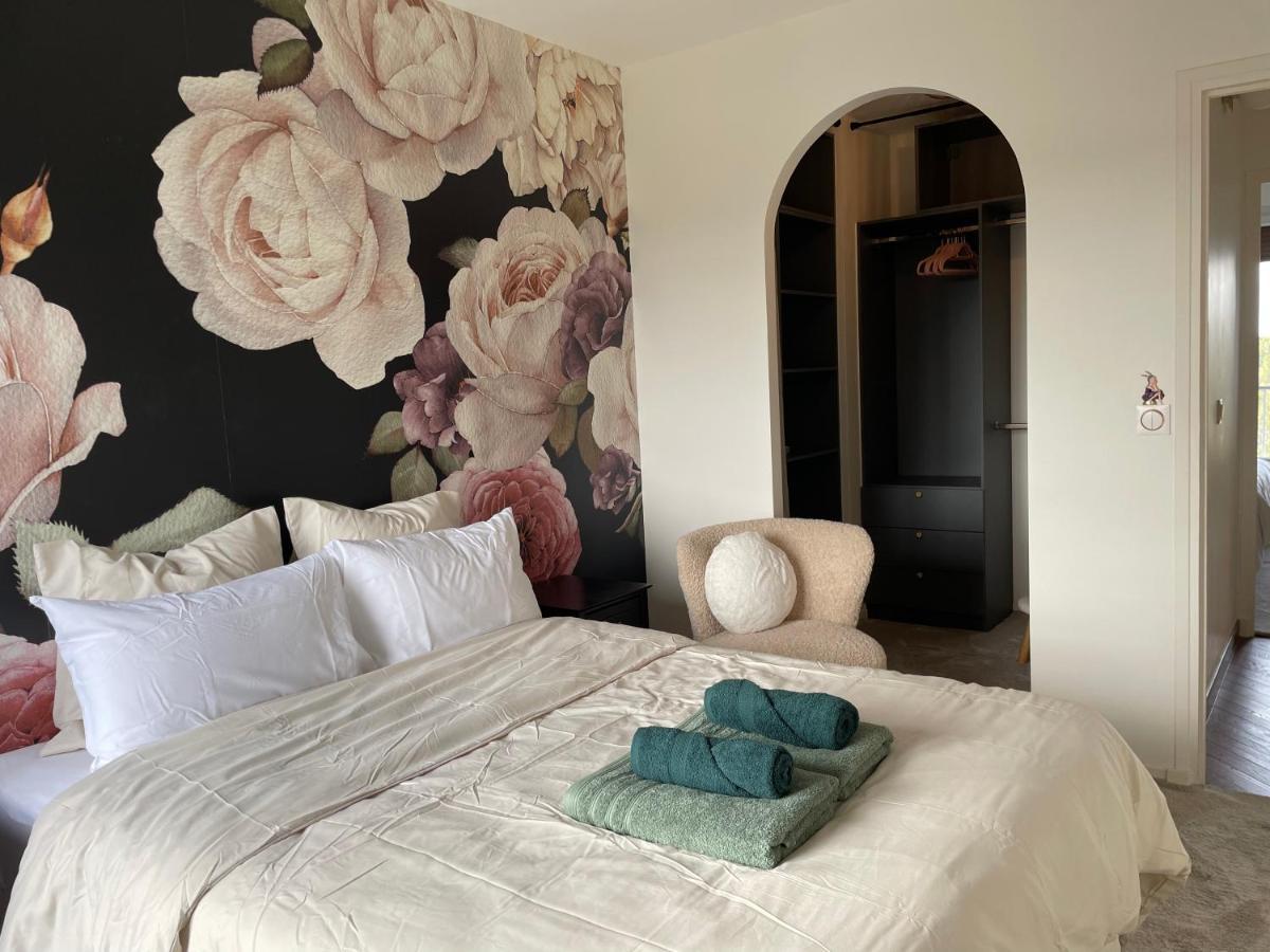 Rose Blossom Apartment In Paris Vanves Exterior photo
